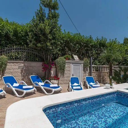 Vila Vila Snjezana